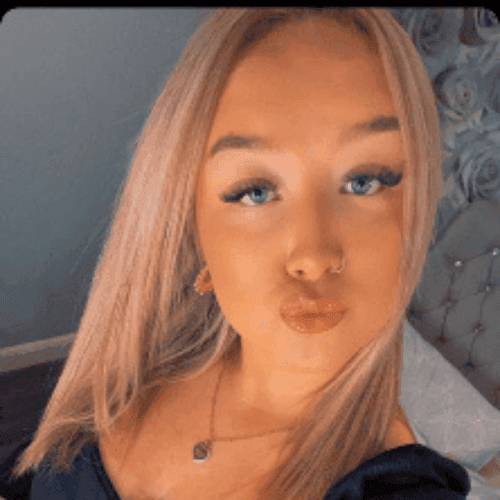 Ellie-Mae Comer, professional hair stylist at Director’s Cut Hairdressing in Crystal Peaks, Sheffield.